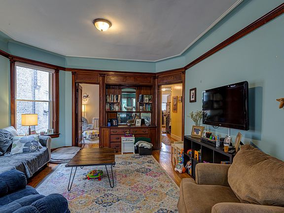 4th image of 1449 W Foster Ave #1
