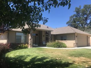 25001 Jacaranda Dr, Tehachapi, CA 93561