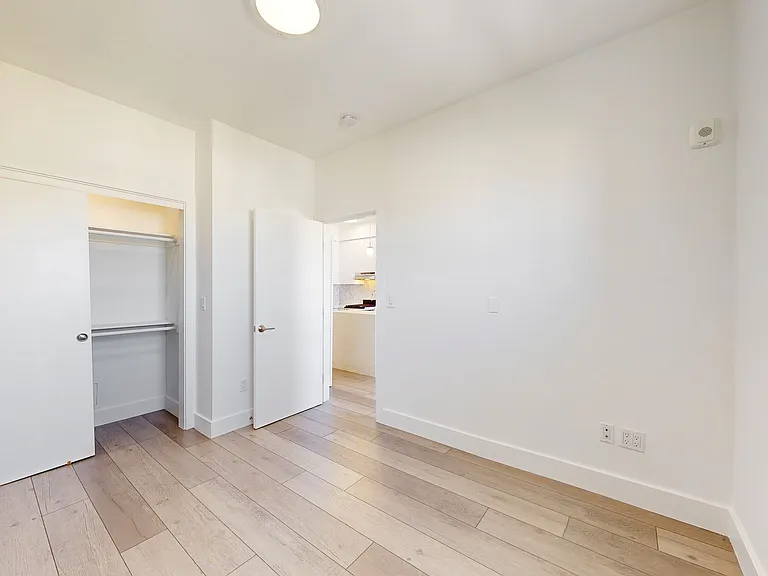 2 Guerrero St #301 — Photo 5