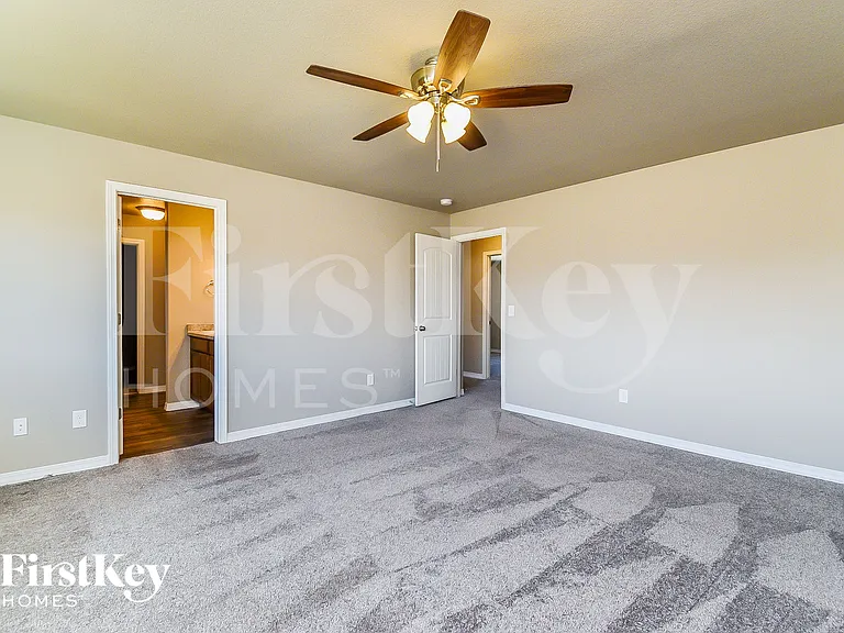 7687 Benecia Dr — Photo 7