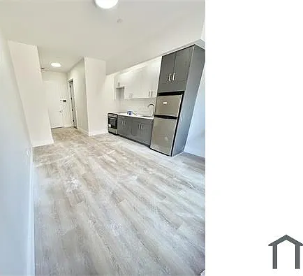 Studio, $2,515 — Photo 3