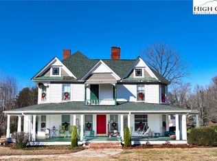 319 Lower Creek Dr NE, Lenoir, NC 28645