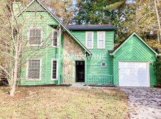 588 Woodbridge Ct, Stone Mountain, GA 30088