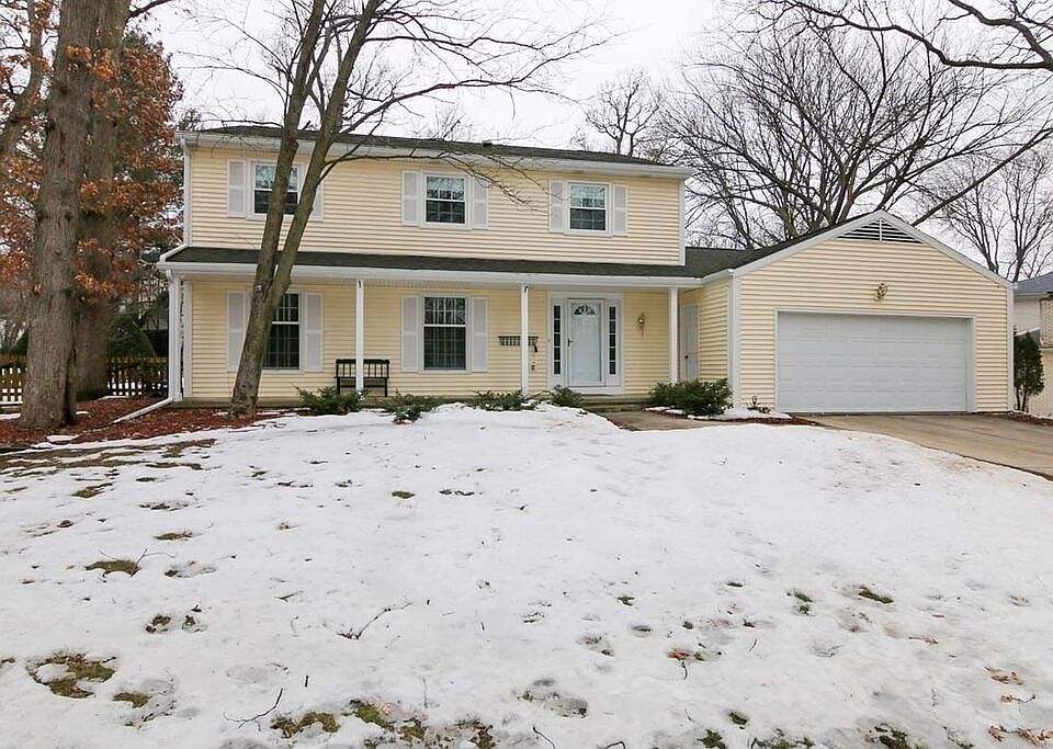 1st image of 418 Walnut Grove Dr