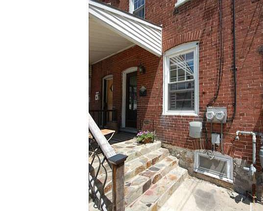 2nd image of 23 Viaduct Ave