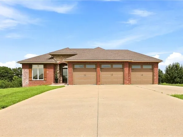 1227 Holland Sq, Warrensburg, MO 64093