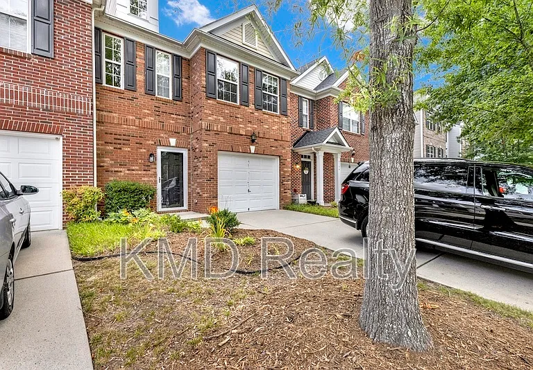 9598 Walkers Glen Dr — Photo 1