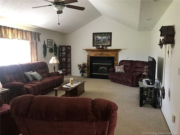 4th image of 7958 S Parkhill Dr