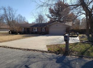 111 Bradley Dr, Sikeston, MO 63801