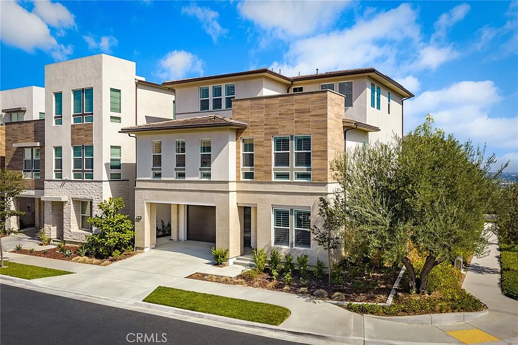 5 bed, 3259 sqft, $9,000 — Photo 3