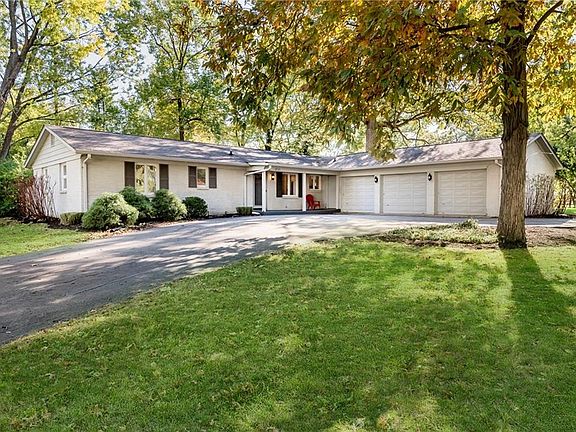 3rd image of 5715 Susan Dr E