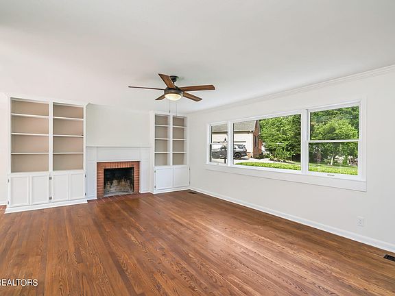 4th image of 411 Hastings Ln