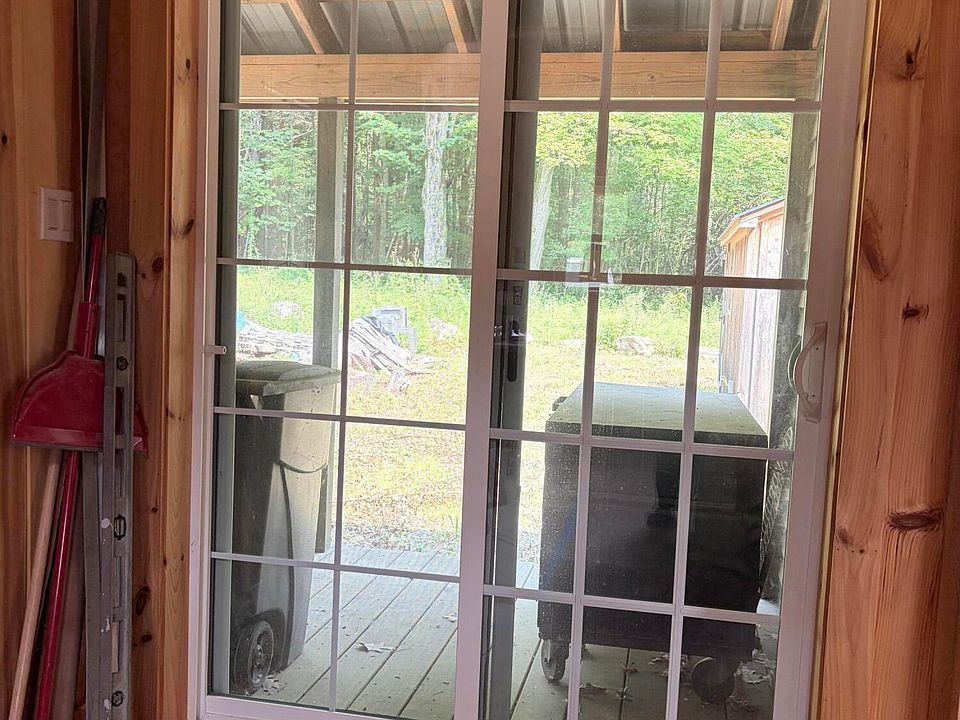 7th image of 49 Grove Ave