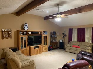 504 Rogers Cemetery Rd, Rogers, TX 76569