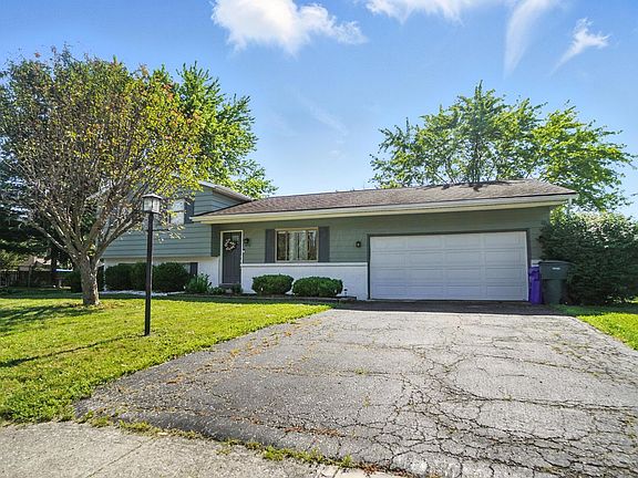 3rd image of 1978 Candlenut Cir