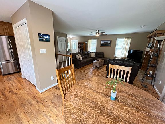 4th image of 75 Cahas Ln