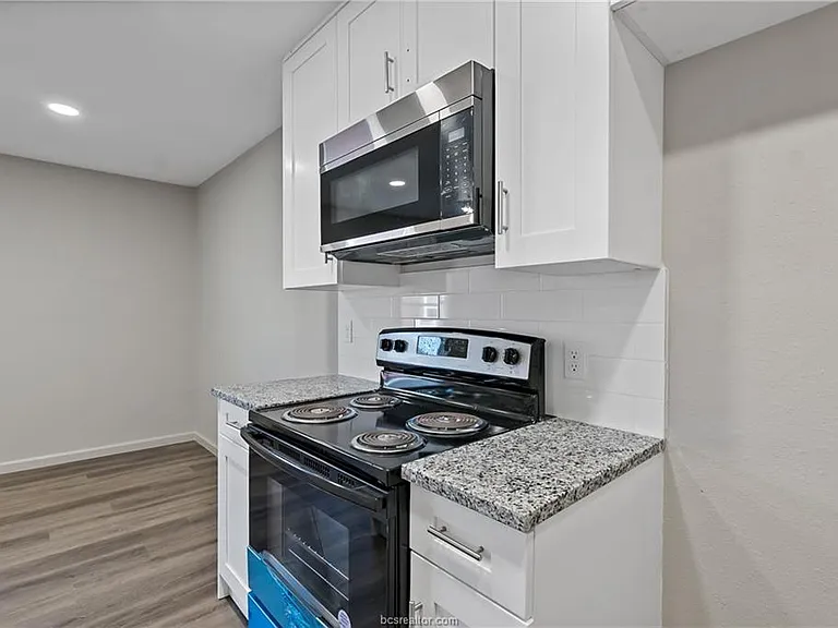 1504 Alpine Cir #C — Photo 8
