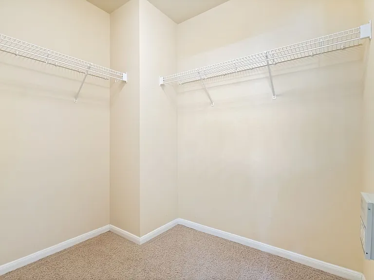 8506 Raton Way — Photo 18
