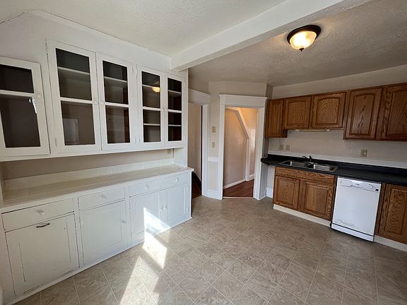 2nd image of 1040 Jessie St #2