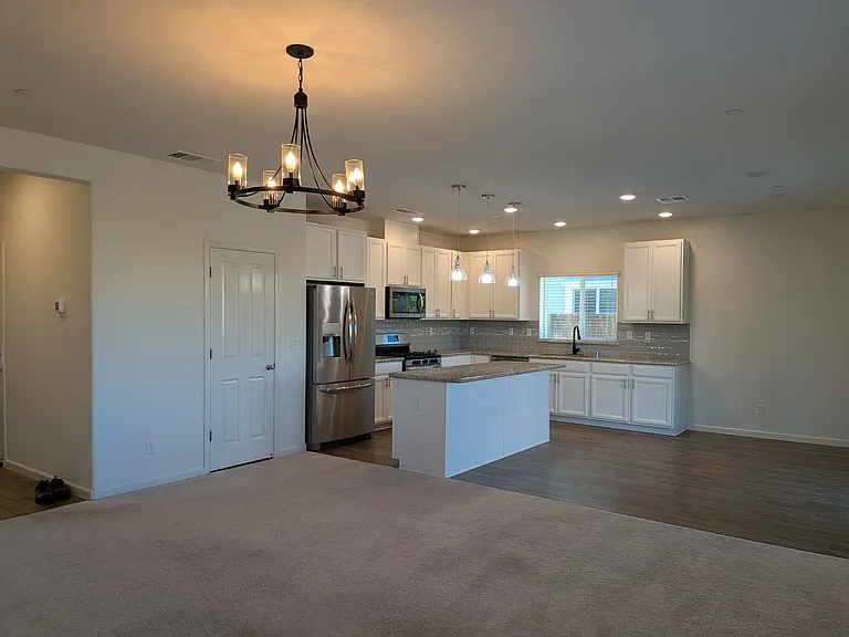 509 Glory Ct — Photo 13
