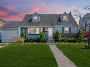 341 Grand Blvd, Massapequa Park, NY 11762