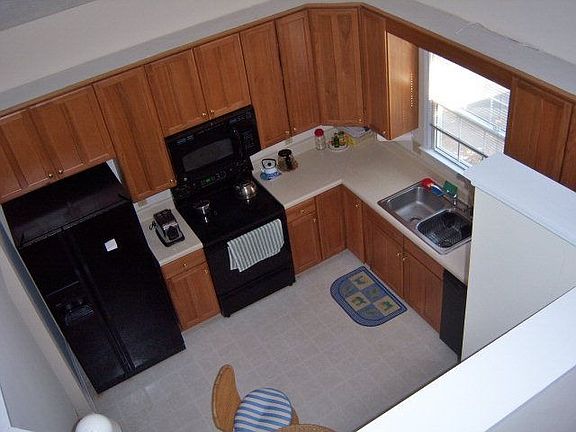 3rd image of 521 Cub Ln