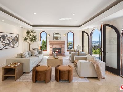 8027 Floral Ave, Los Angeles, CA, 90046