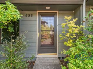 656 E Main St, Ashland, OR 97520
