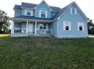 73153 Castle Ct, Armada, MI 48005