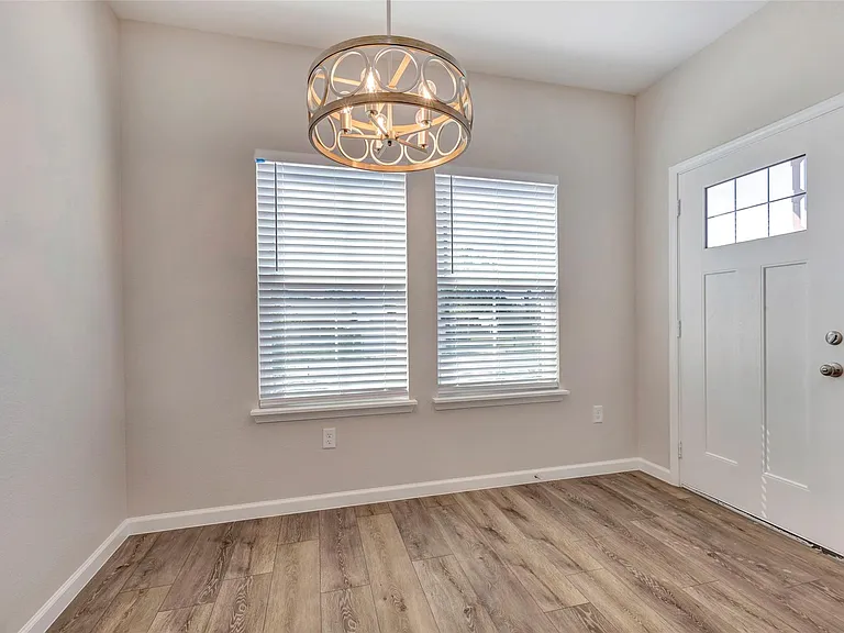 4837 Paula St #A — Photo 13