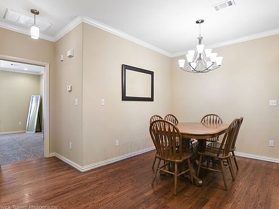 2nd image of 5 W Prairie Dunes Ct