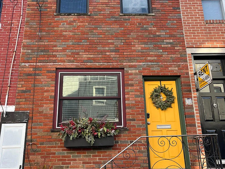 708 Saint Albans St — Photo 1