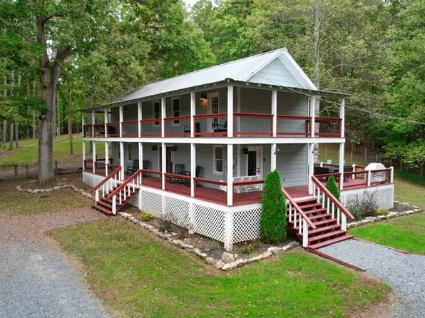 237 Chestnut Gap Rd, Blue Ridge, GA 30513