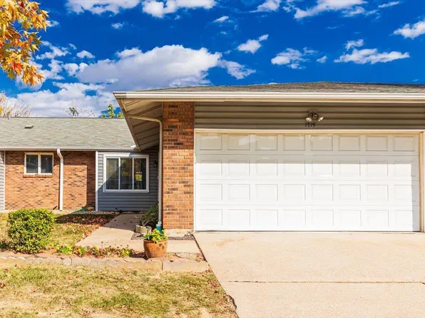 1719 Forest Hills Dr Unit D, Saint Charles, MO 63303