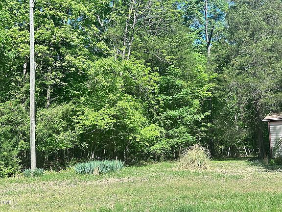 5th image of 100 Rolling Acres Ln