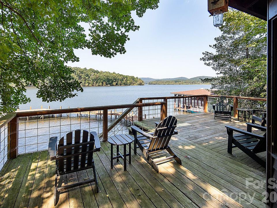 1st image of 221 Malabar Dr