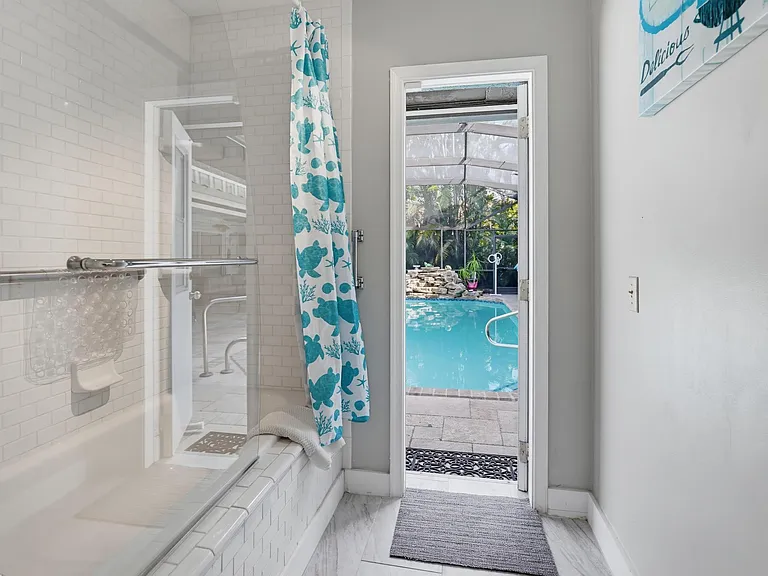 1619 Wiltshire Village Dr — Photo 23