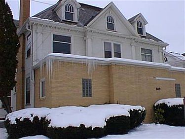 3rd image of 689-93 N Park Ave