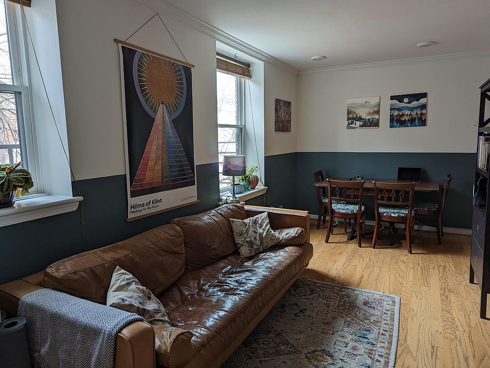 Living/dining room