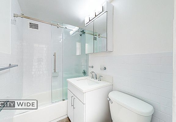 5th image of 145 E 16th St APT 2H