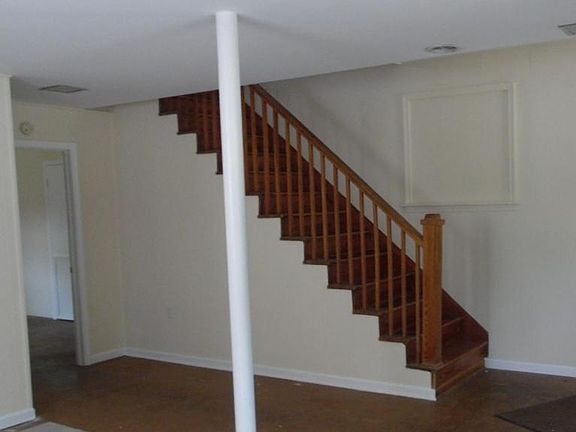 3rd image of 110 E 30th St
