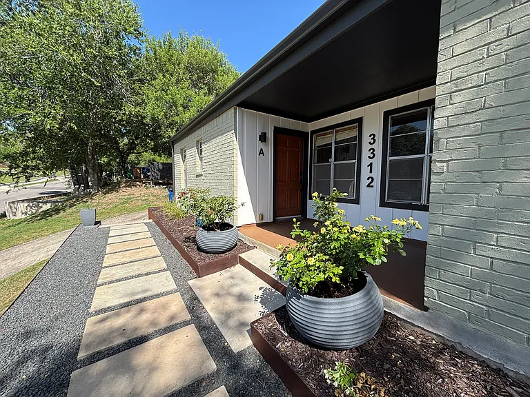 3312 Hycreek Dr #B — Photo 1