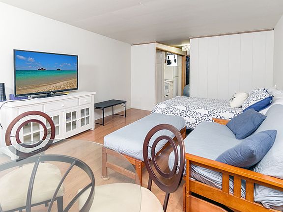 2nd image of 1700 Makiki St APT 202