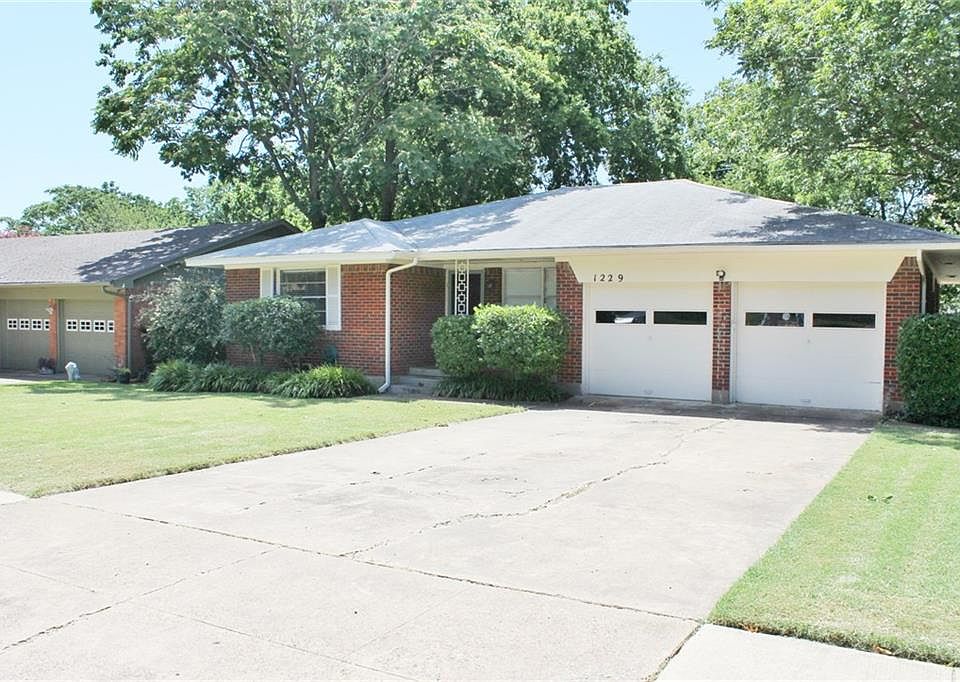 1st image of 1229 Dalhart Dr