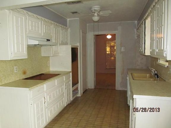 4th image of 1407 Glenhill Ln