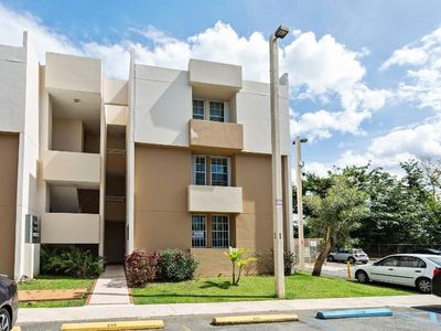 Cond Valles De Torrimar #J, Guaynabo, PR, 00969
