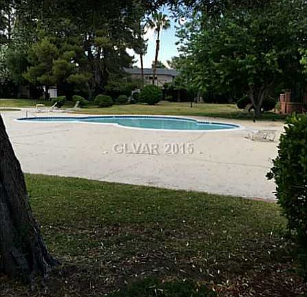 3rd image of 255 Greenbriar Townhouse Way