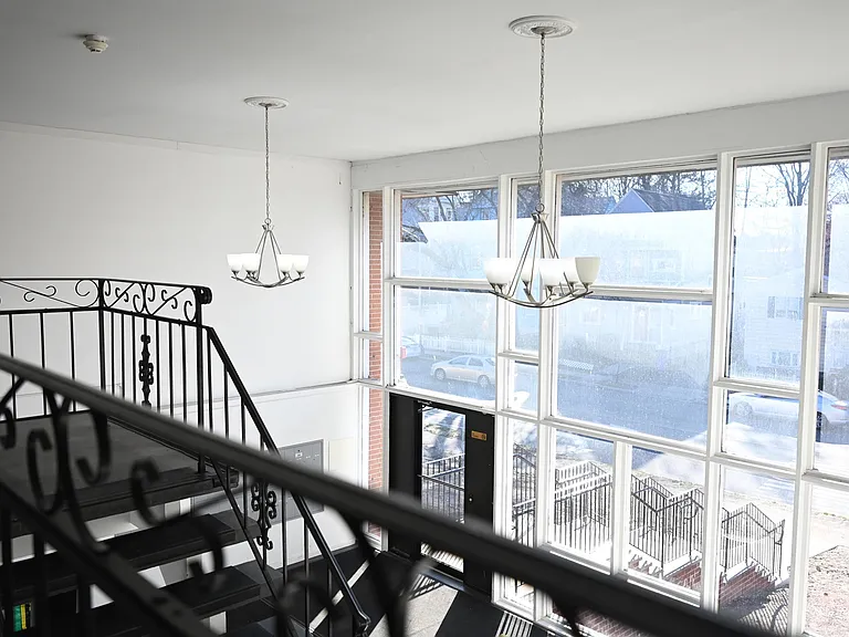 140 Washington St — Photo 17