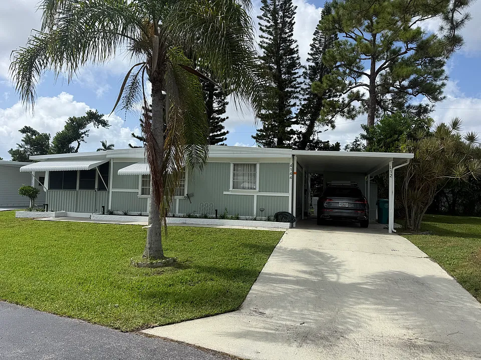 4144 Royal Manor Blvd