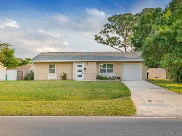 138 SW Thornhill Drive, Port St Lucie, FL 34984